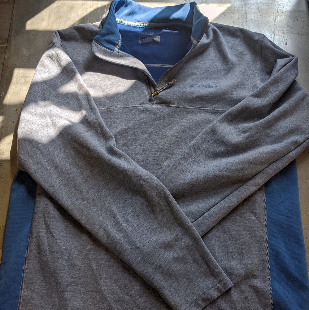 Columbia 1/4 Zip size XL